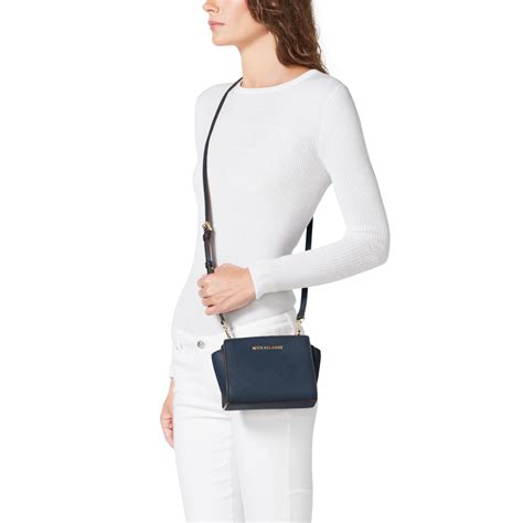 michael kors selma small volume